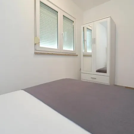 Pepi 2 Apartamento Zadar
